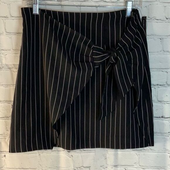 Leith Black and White Striped Mini Skirts Size small,Mini Pin striped skirt - Picture 1 of 5